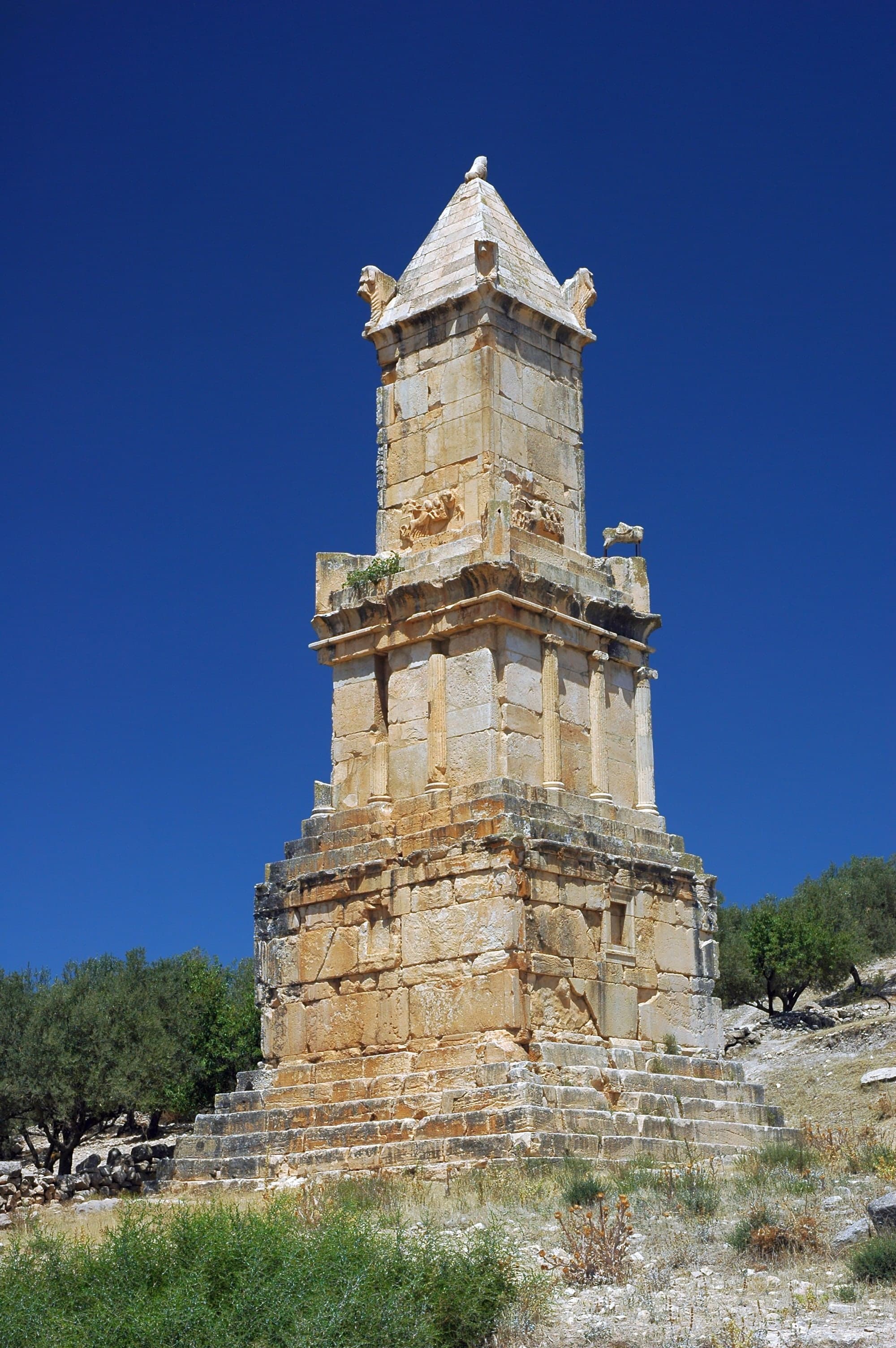 A 21-metre limestone mausoleum associated with the Kingdom of Numidia.